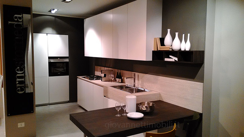 Offerta outlet cucina Ernestomeda One 80 SCONTO -40% Offerta outlet cucina Ernestomeda One 80 SCONTO -40%